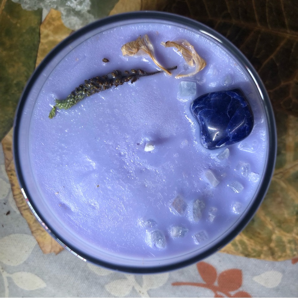 Handmade Soy Candle: Lavender Snow - Picture 3 of 4
